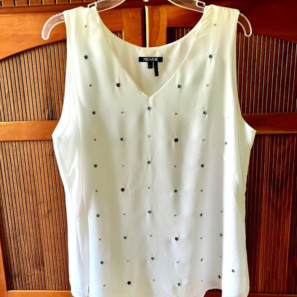 Nic + Zoe Sleeveless V Neck Summer Top